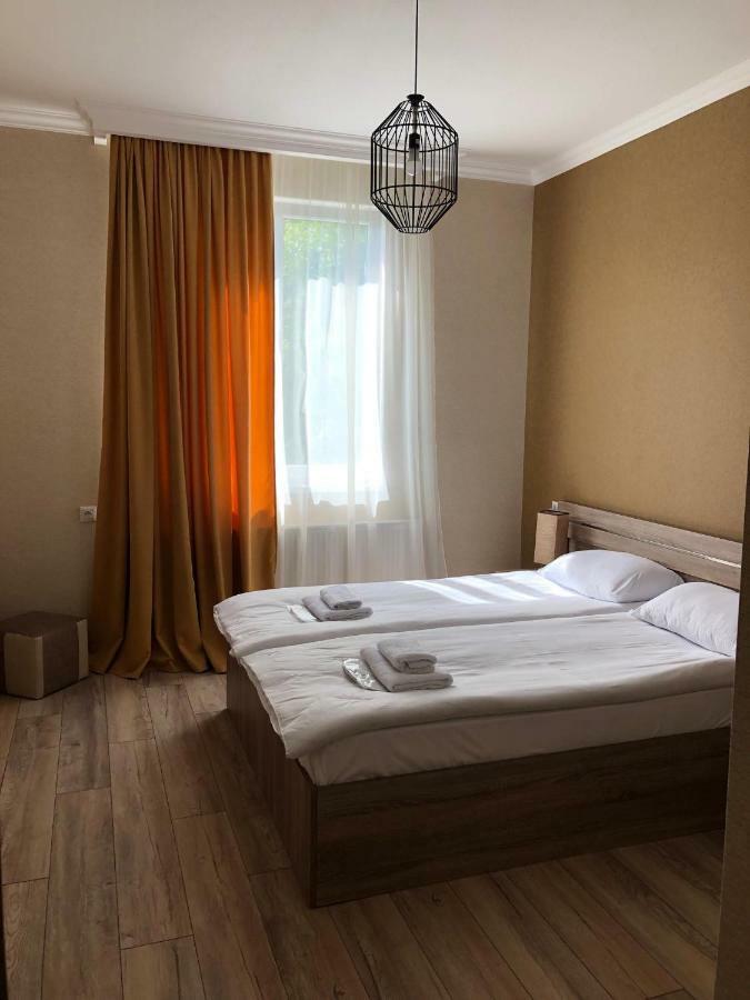 Baqari Inn Kazbegi Ngoại thất bức ảnh
