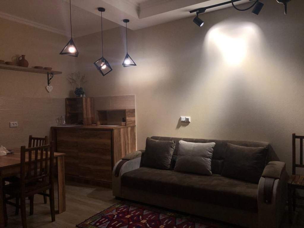Baqari Inn Kazbegi Ngoại thất bức ảnh